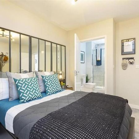 Newly Built Luxury 2 Bed Apartment!!! ลอนดอน ภายนอก รูปภาพ
